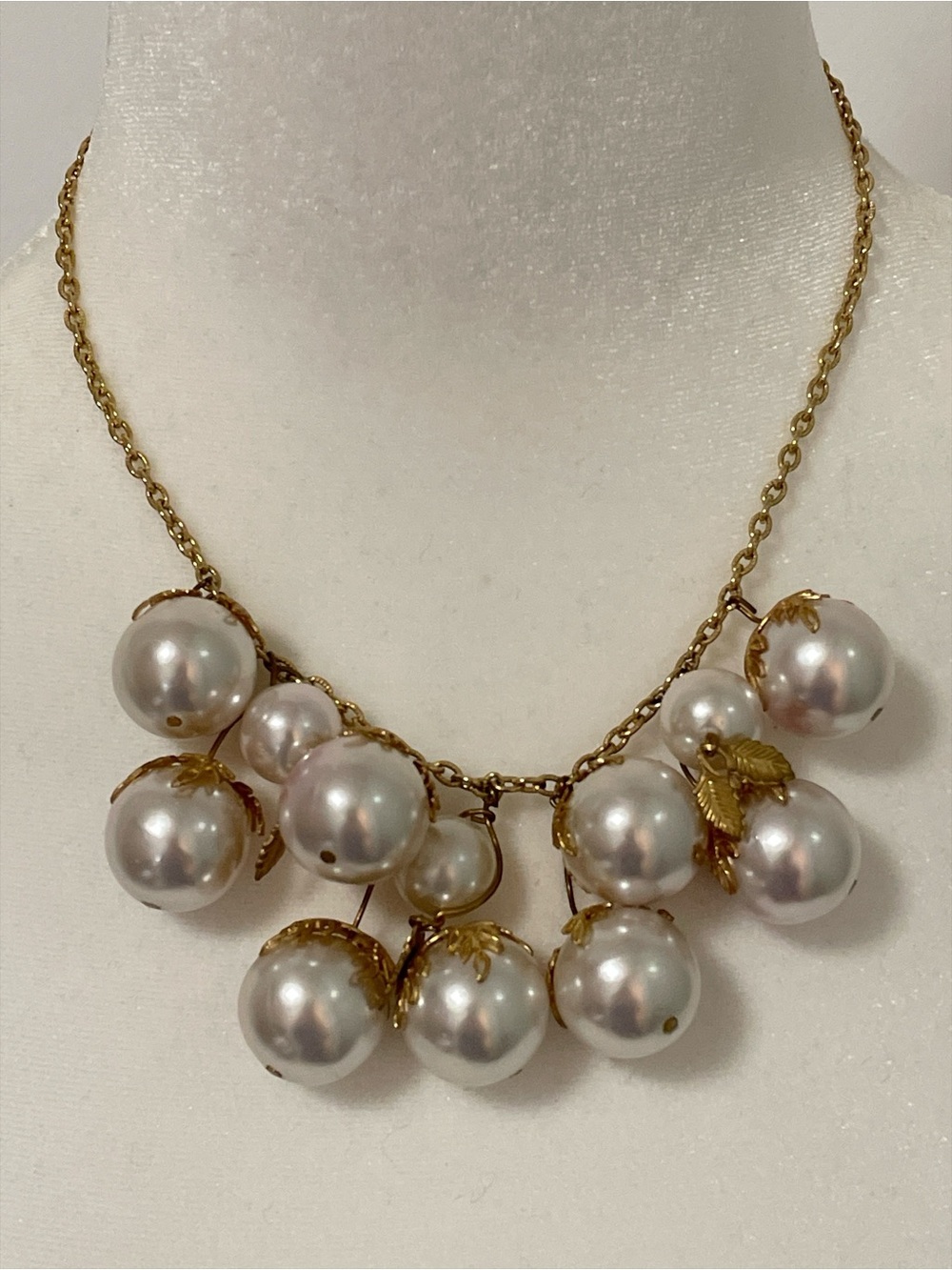 Vintage Faux Pearl Cluster Necklace Gold Tone Leaf Bib Statement Necklace